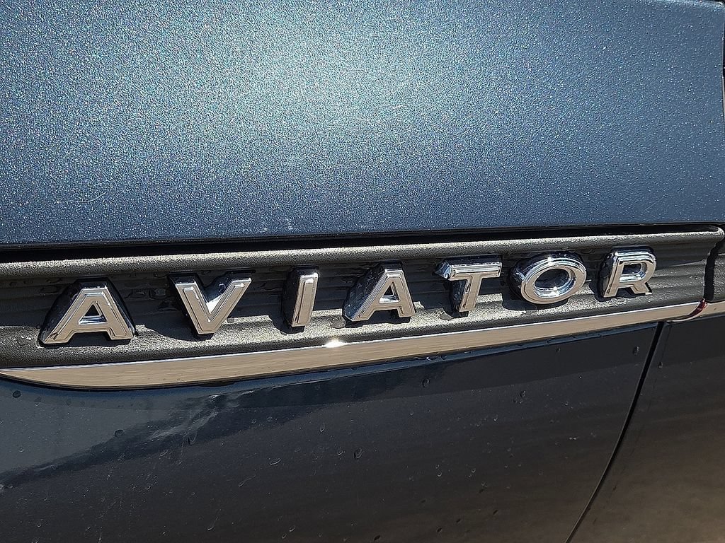 Used 2023 Lincoln Aviator Reserve w/ Equipment Group 201A AWD/4WD image 7
