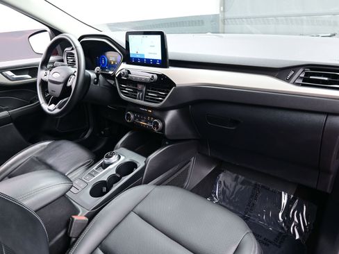Used 2022 Ford Escape SEL w/ Technology Package image 17