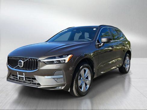 Used 2022 Volvo XC60 B5 Momentum w/ Advanced Package AWD/4WD image 7