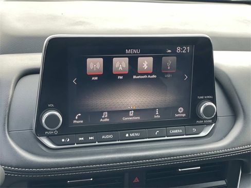 Used 2024 Nissan Rogue SV image 13