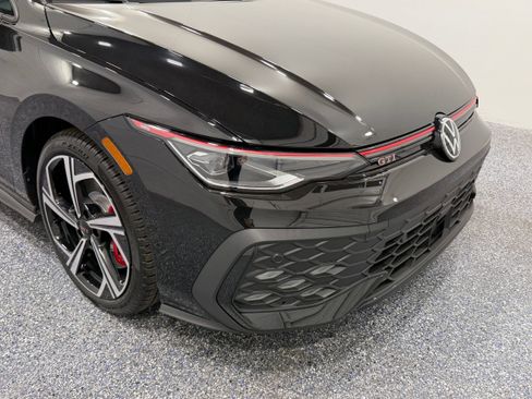 New 2026 Volkswagen GTI SE FWD image 18