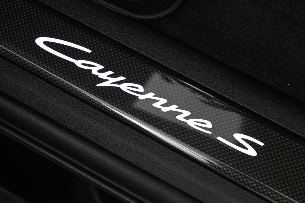 Certified 2024 Porsche Cayenne S AWD/4WD image 42