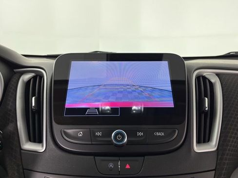 Used 2024 Chevrolet Malibu LT image 25