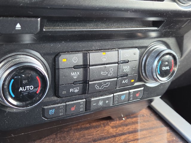 Used 2017 Ford F150 Platinum AWD/4WD image 14