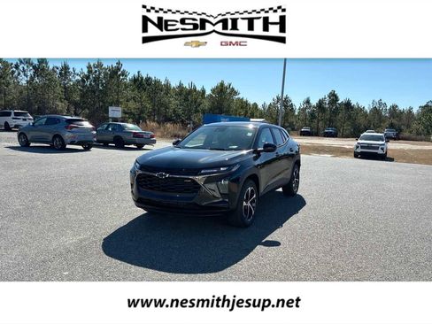 New 2026 Chevrolet Trax RS w/ Driver Confidence Package image 1