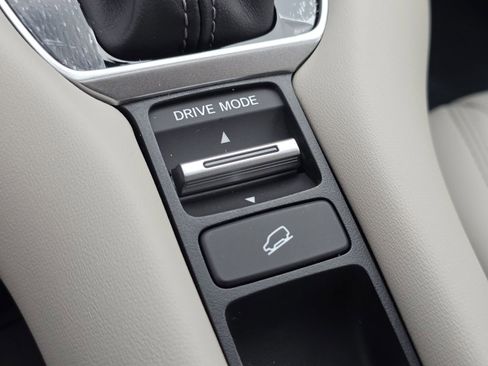 New 2026 Honda HR-V EX-L image 11