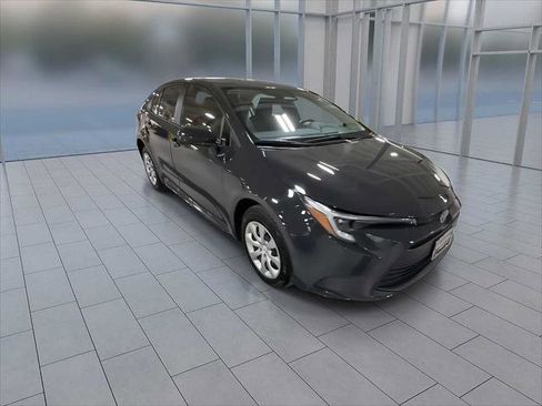 Certified 2024 Toyota Corolla LE image 2