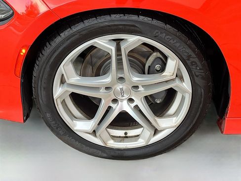 Used 2019 Dodge Charger Scat Pack RWD image 30