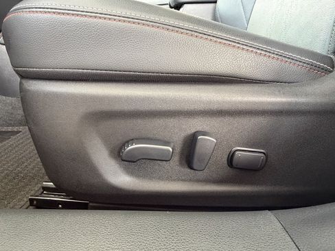 Used 2025 Nissan Altima 2.5 SR w/ SR Premium Package FWD image 11