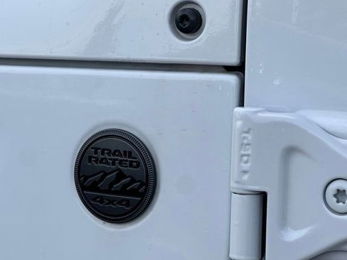 Used 2022 Jeep Wrangler Sport AWD/4WD image 13
