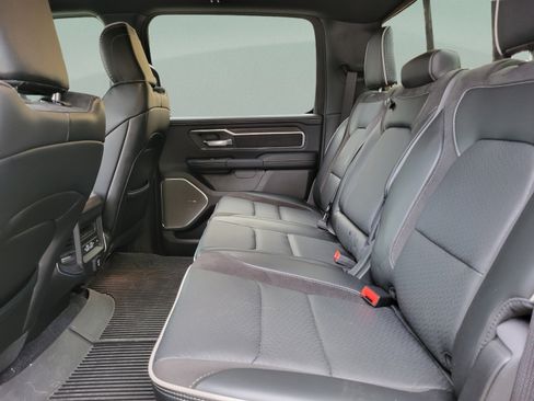 Used 2025 RAM 1500 Laramie AWD/4WD image 6
