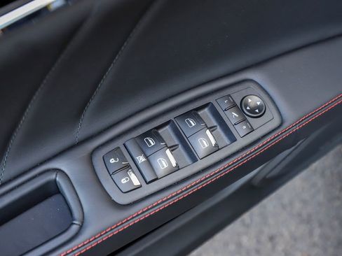 Used 2022 Maserati Quattroporte Modena Q4 AWD/4WD image 64