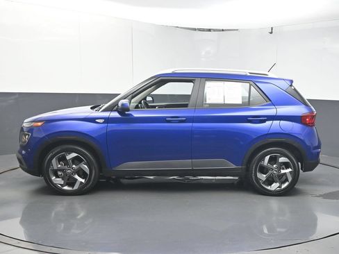 Used 2024 Hyundai Venue SEL FWD image 5