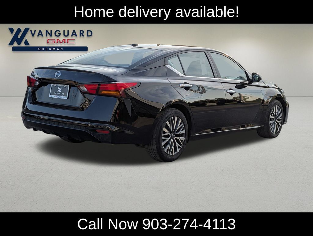 Used 2025 Nissan Altima 2.5 SV FWD image 7
