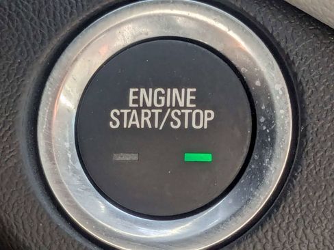 Used 2023 Chevrolet Equinox LS w/ LS Convenience Package FWD image 32