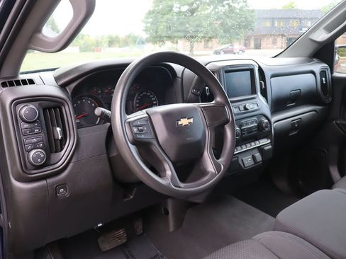 Used 2021 Chevrolet Silverado 1500 Custom AWD/4WD image 15