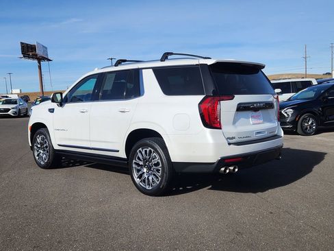 Certified 2024 GMC Yukon Denali Ultimate image 3