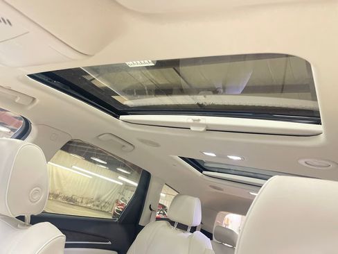 Certified 2023 Buick Enclave Avenir w/ Avenir Technology Package AWD/4WD image 13