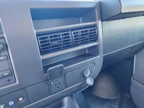 New 2025 Chevrolet Express 3500 w/ Power Convenience Package image 29