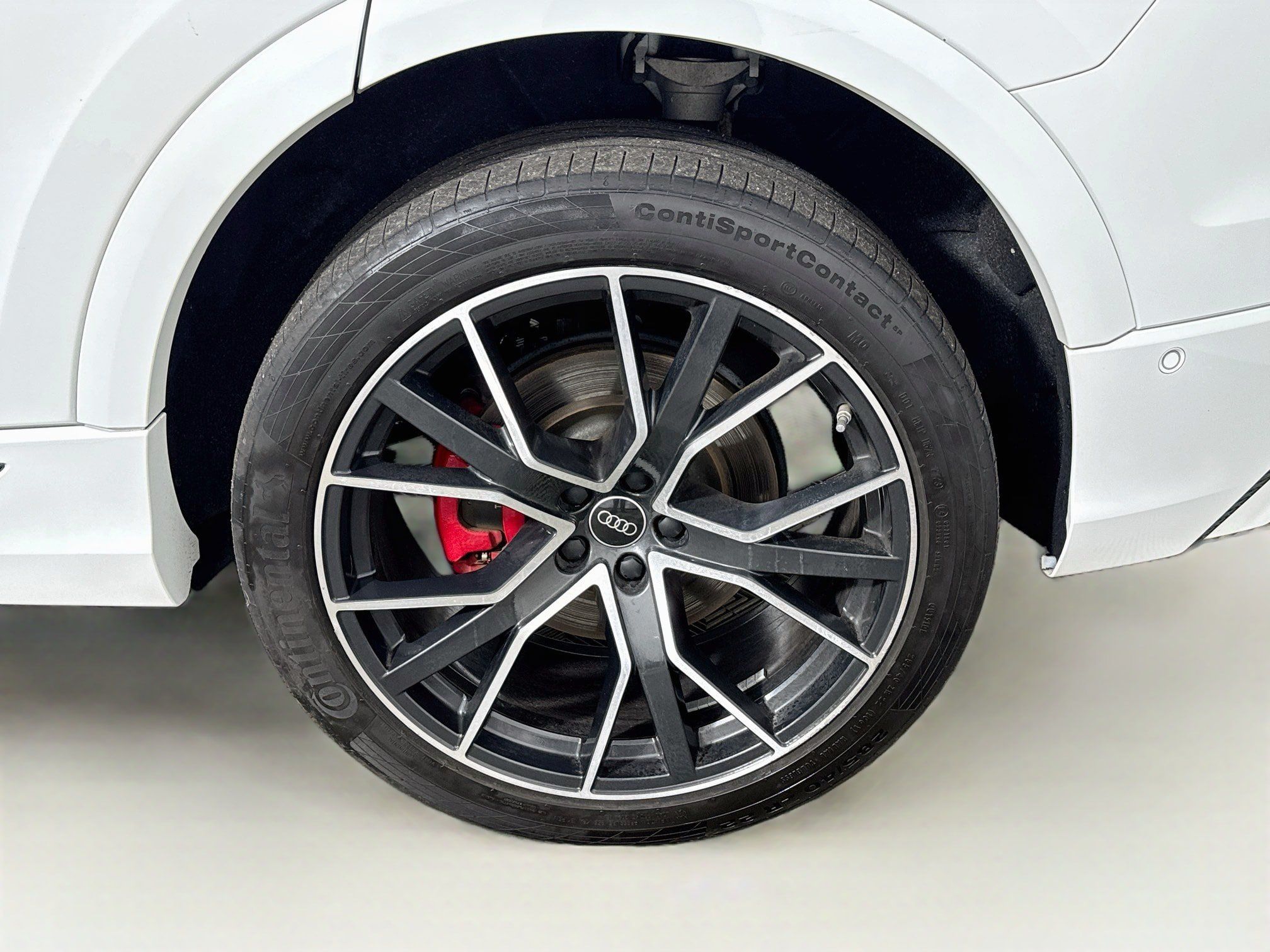 Used 2023 Audi Q8 Premium Plus w/ Premium Plus Package AWD/4WD image 30