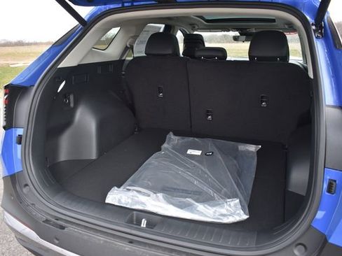 New 2026 Kia Sportage EX w/ EX Panorama Roof Package FWD image 17