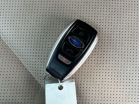 Used 2018 Subaru Outback 3.6R Limited AWD/4WD image 29
