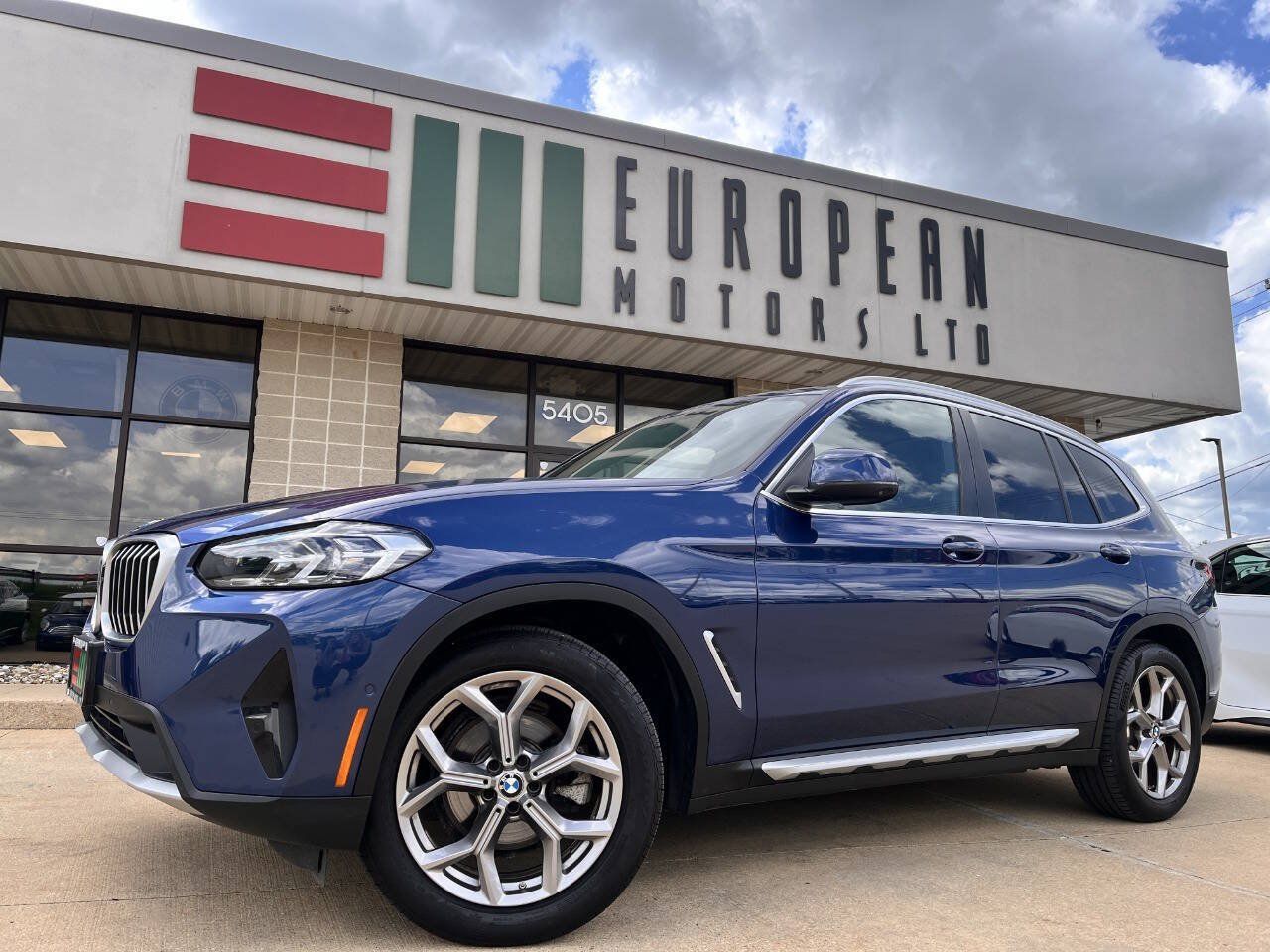 Used 2023 BMW X3 xDrive30i w/ Premium Package AWD/4WD image 1