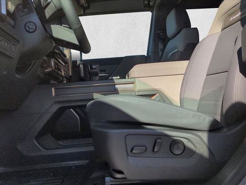 New 2025 GMC Hummer EV 2X w/ LPO, Cargo Utility Package AWD/4WD image 8