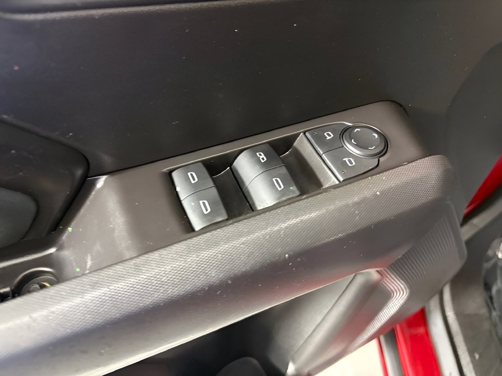 Used 2024 Chevrolet Colorado LT AWD/4WD image 11