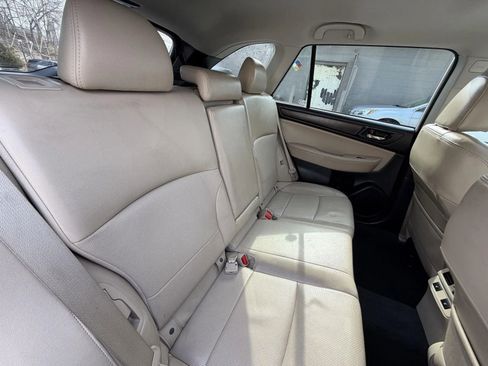 Used 2017 Subaru Outback 2.5i Limited image 16