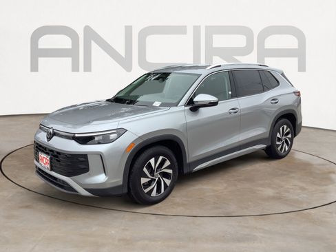 New 2026 Volkswagen Tiguan S FWD image 4