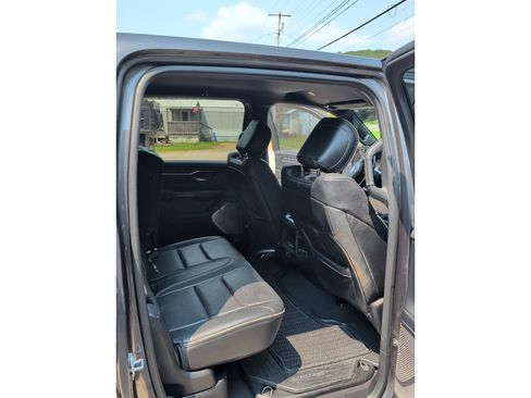 Used 2019 RAM 1500 Limited AWD/4WD image 8