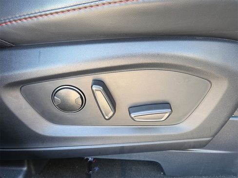 Used 2025 Ford Explorer ST-Line image 15