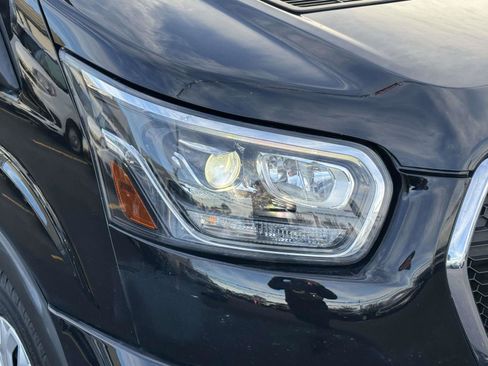 Used 2023 Ford Transit 350 XLT image 7