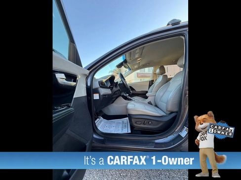 Used 2018 Kia Niro EX FWD image 44