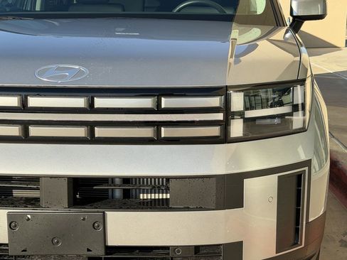 Used 2025 Hyundai Santa Fe SEL image 8