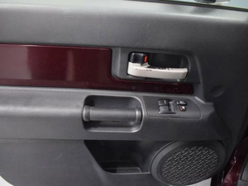 Used 2007 Toyota FJ Cruiser 2WD image 13