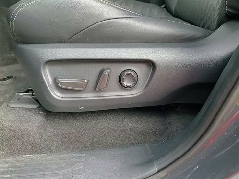 Certified 2025 Toyota 4Runner TRD Off-Road Premium image 12