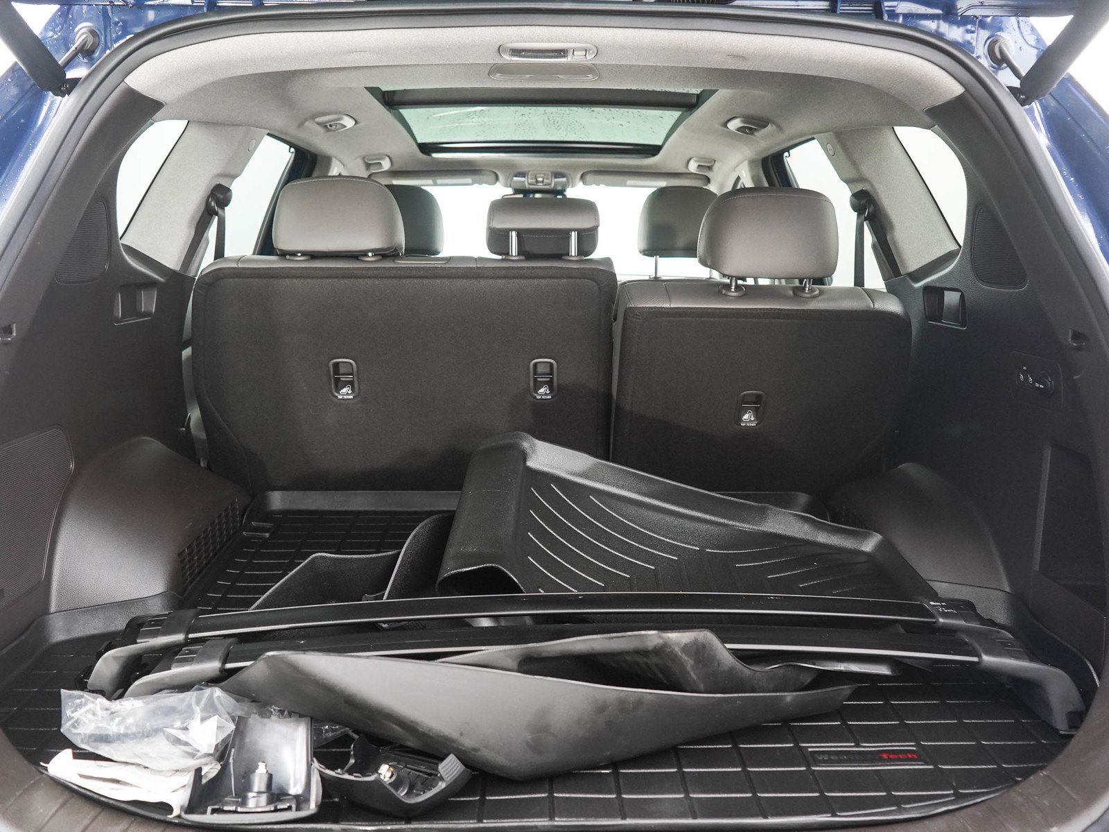 Used 2020 Hyundai Santa Fe Limited AWD/4WD image 9