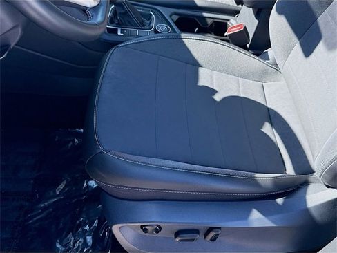 Used 2022 Volkswagen Taos SE image 17