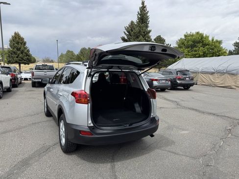 Used 2014 Toyota RAV4 LE FWD image 7