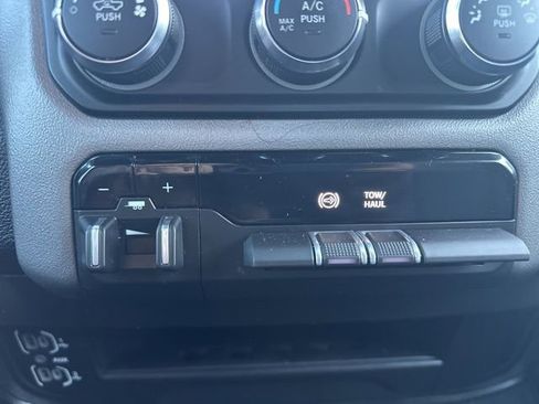 Used 2024 RAM 2500 Big Horn image 30
