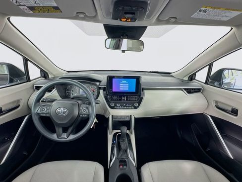 Used 2023 Toyota Corolla Cross L image 37