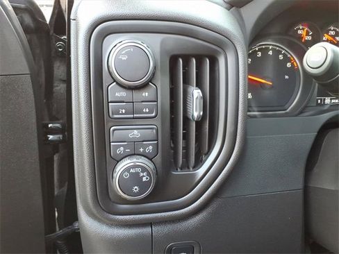 Used 2024 Chevrolet Silverado 1500 Custom Trail Boss w/ Midnight Edition image 16