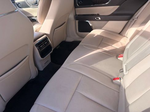 Used 2017 Lincoln Continental Select FWD image 17