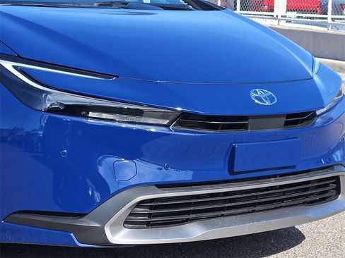 New 2026 Toyota Prius Plug-In Hybrid image 7