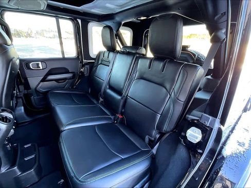 Used 2024 Jeep Wrangler Unlimited Rubicon 4xe image 21