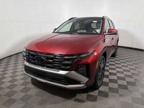 Used 2025 Hyundai Tucson Limited image 3