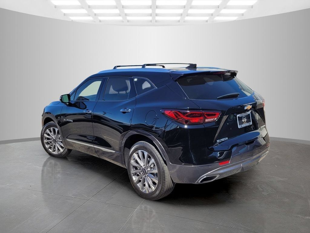Used 2024 Chevrolet Blazer Premier FWD image 6
