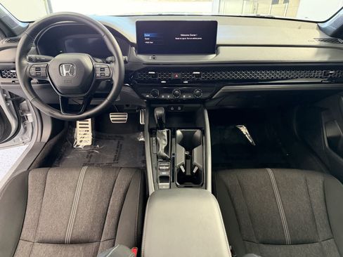 Used 2024 Honda Accord Sport image 11